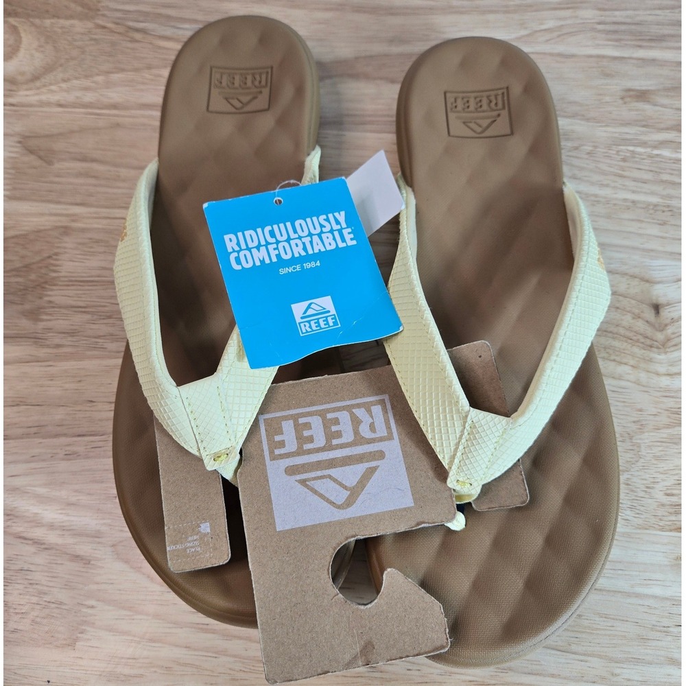 Reef Cushion Melody Pale Banana Yellow Flip Flop Sandals Womens 11 CJ8136